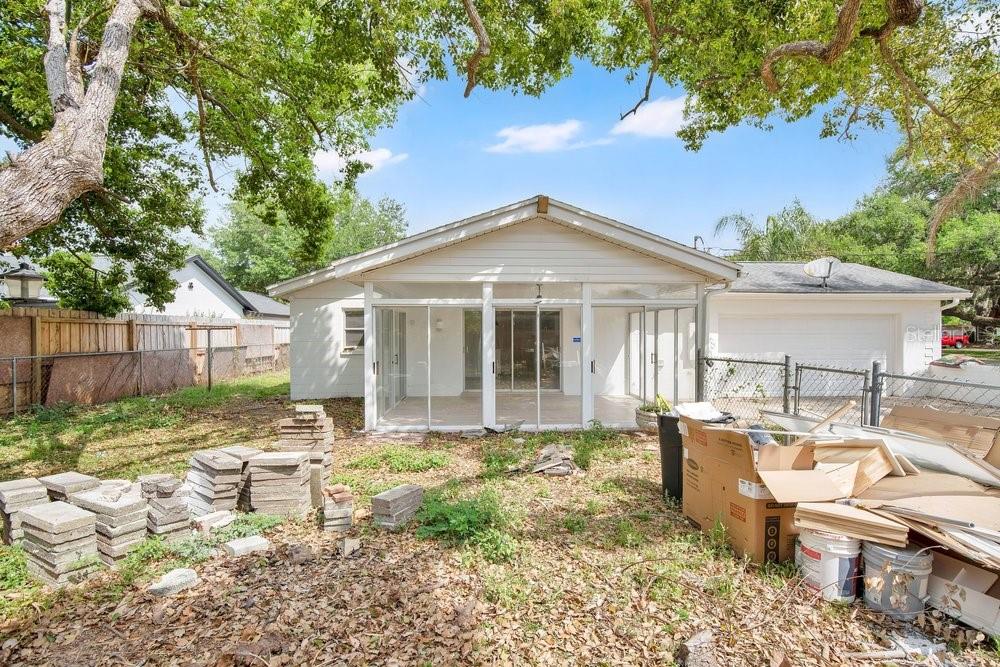 Image 28 of 41 For 1241 Manchester Road