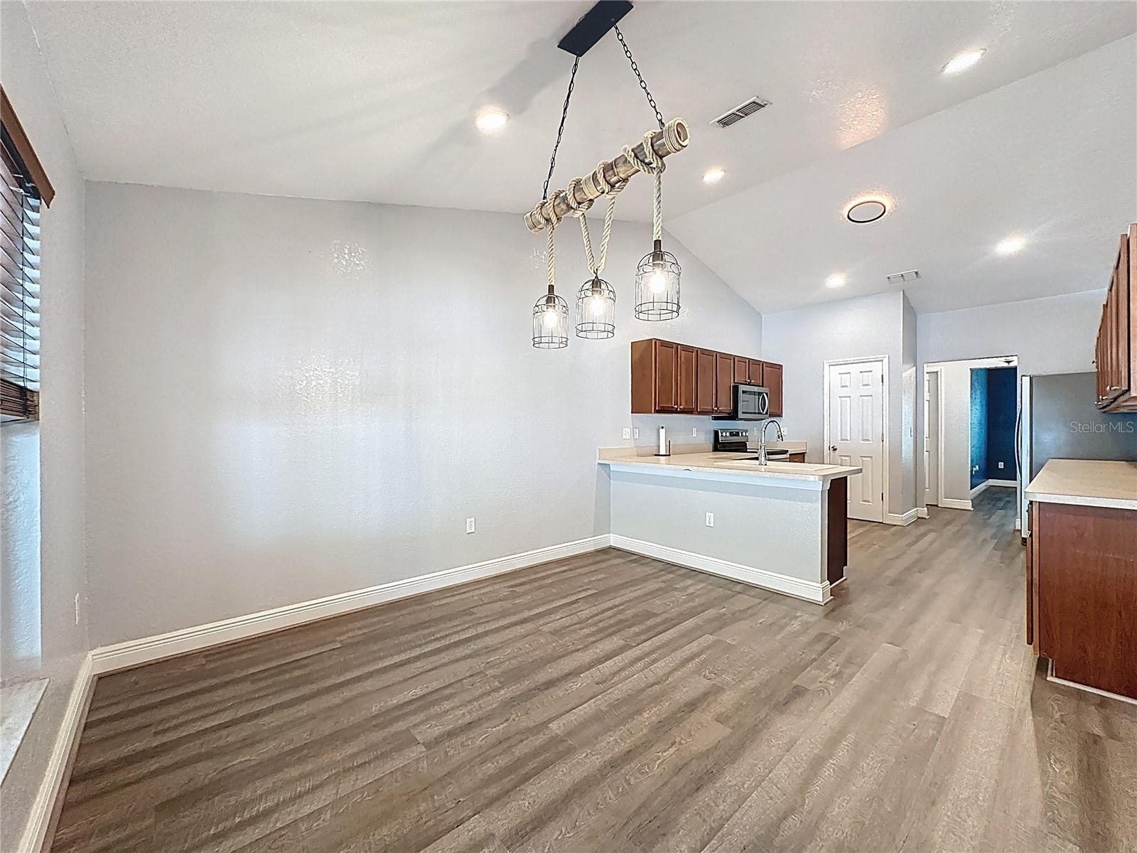 Image 10 of 71 For 31249 Satinleaf Run