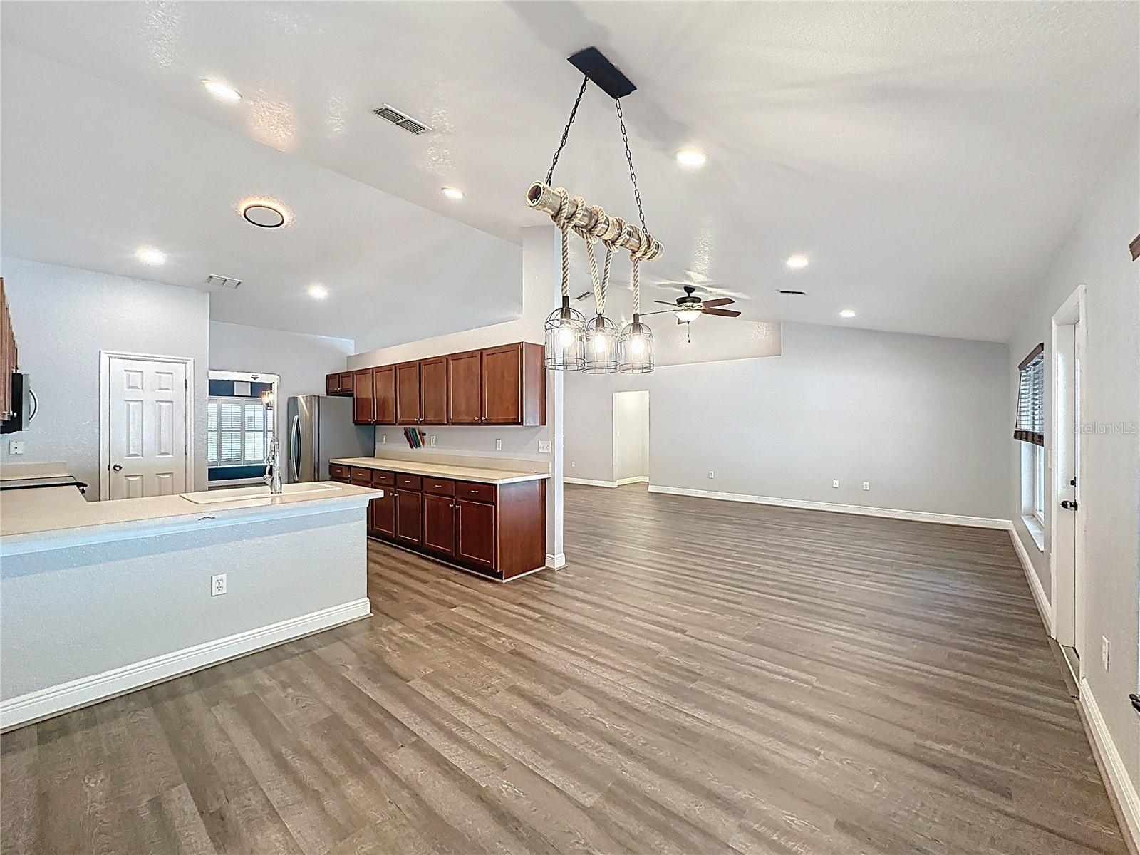 Image 12 of 71 For 31249 Satinleaf Run