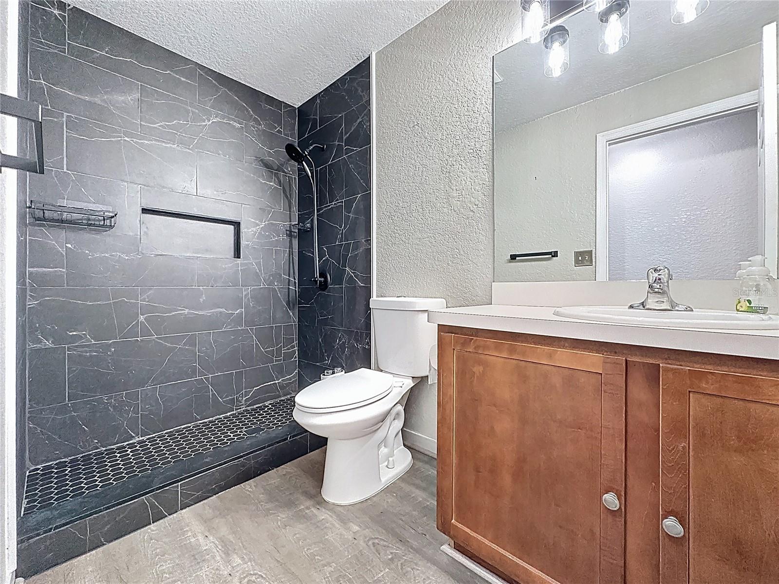 Image 32 of 71 For 31249 Satinleaf Run