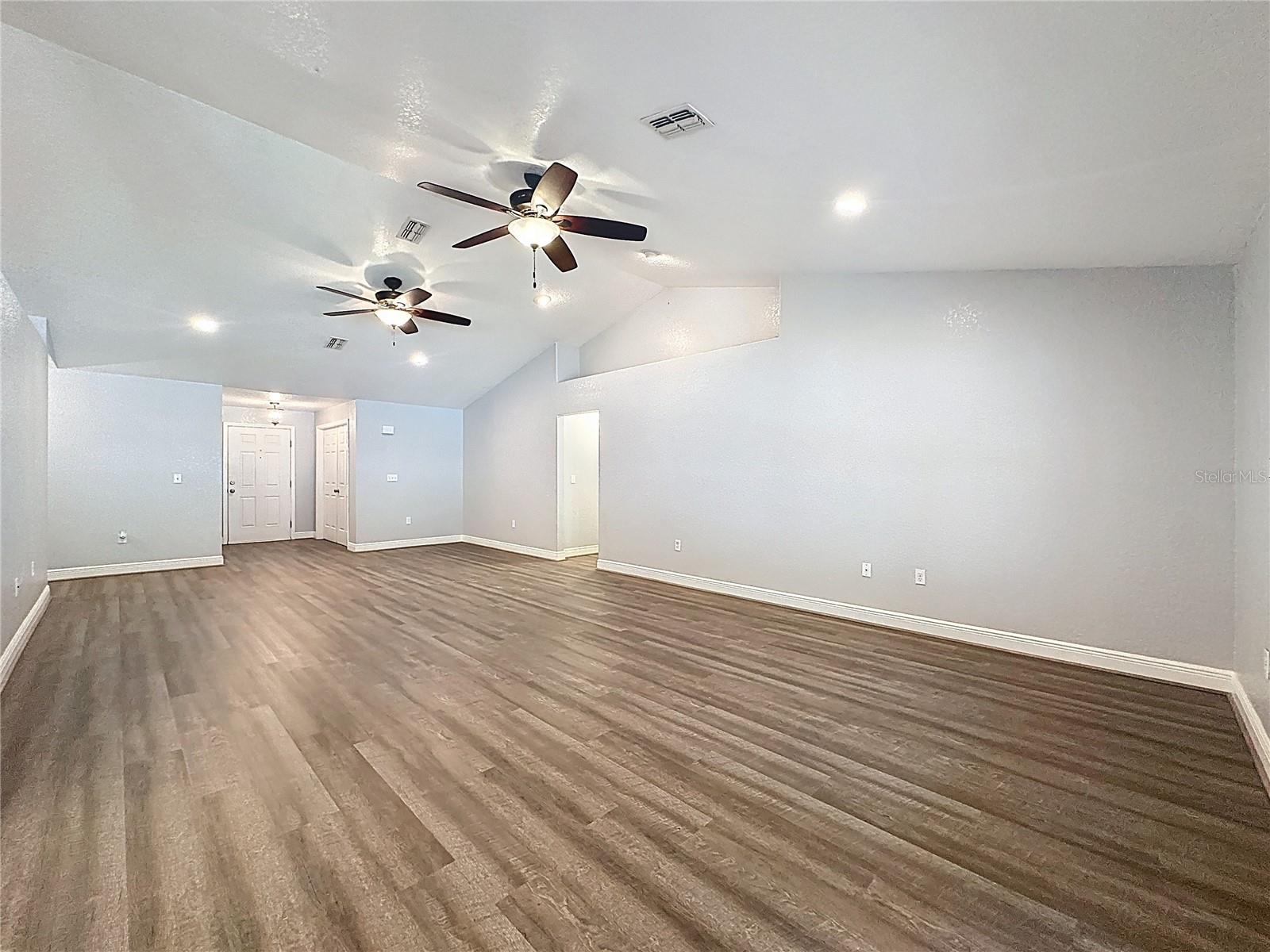 Image 8 of 71 For 31249 Satinleaf Run