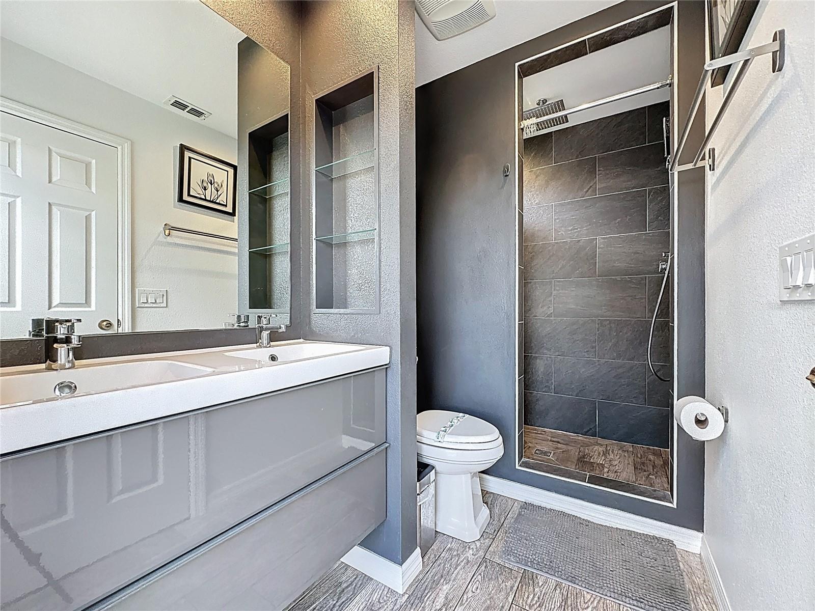 Image 21 of 58 For 1526 Gulf Vue Drive