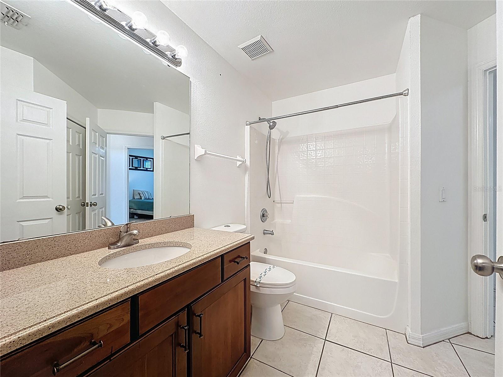 Image 25 of 58 For 1526 Gulf Vue Drive