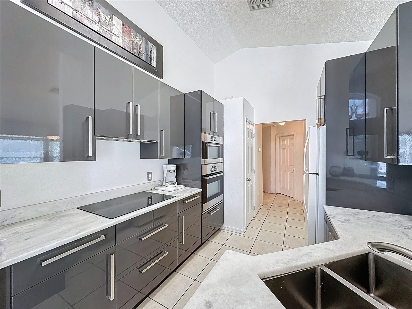 Image 8 of 58 For 1526 Gulf Vue Drive