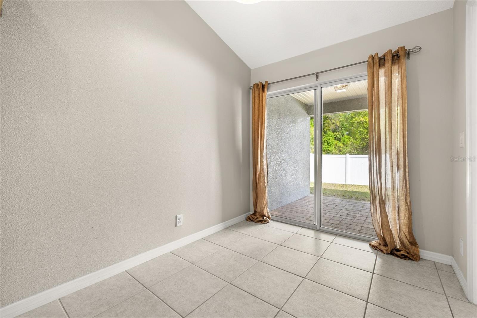 Image 13 of 35 For 284 Reese Court