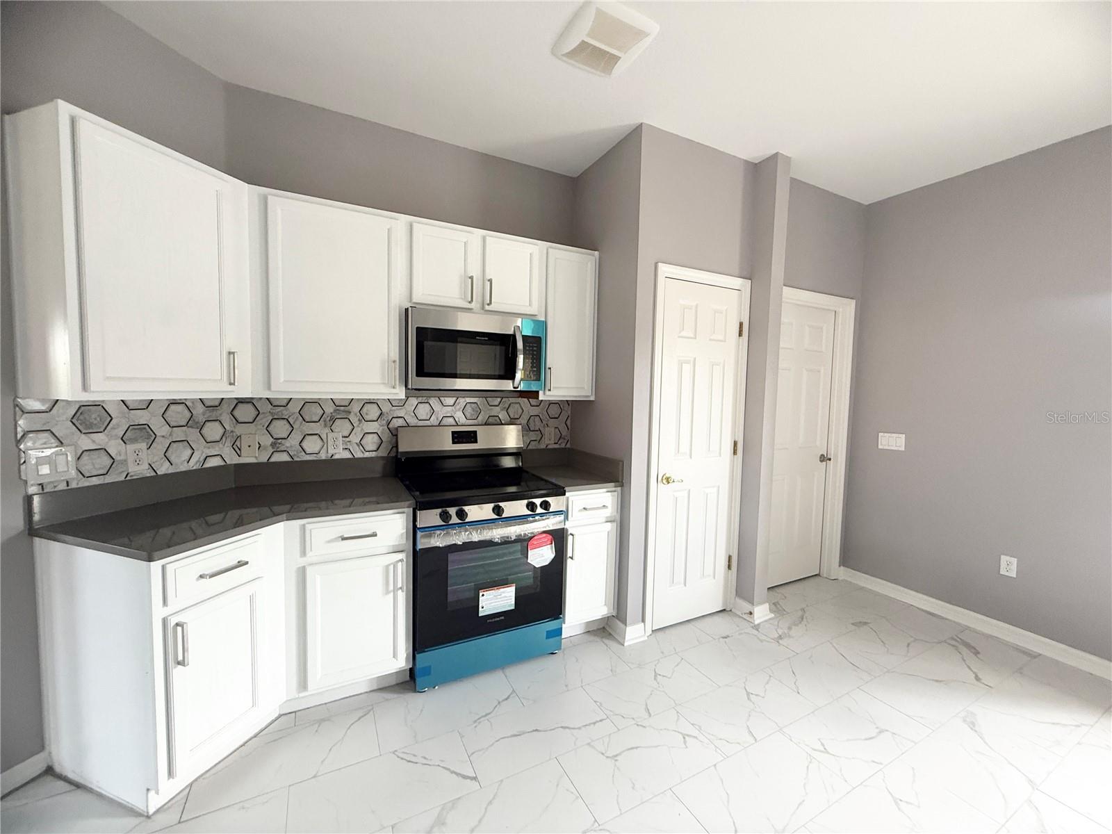 Image 10 of 35 For 130 Prima Drive