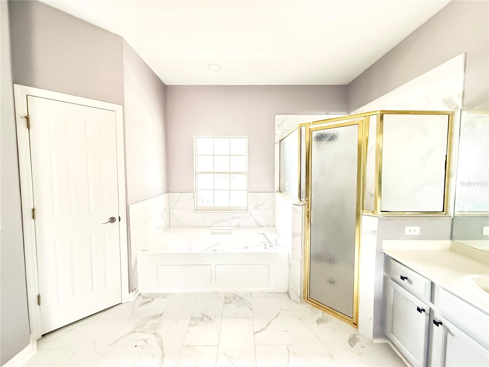 Image 23 of 35 For 130 Prima Drive