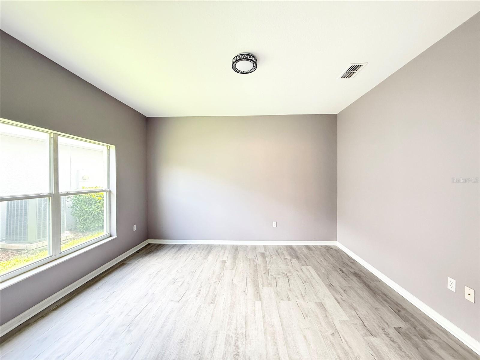 Image 27 of 35 For 130 Prima Drive