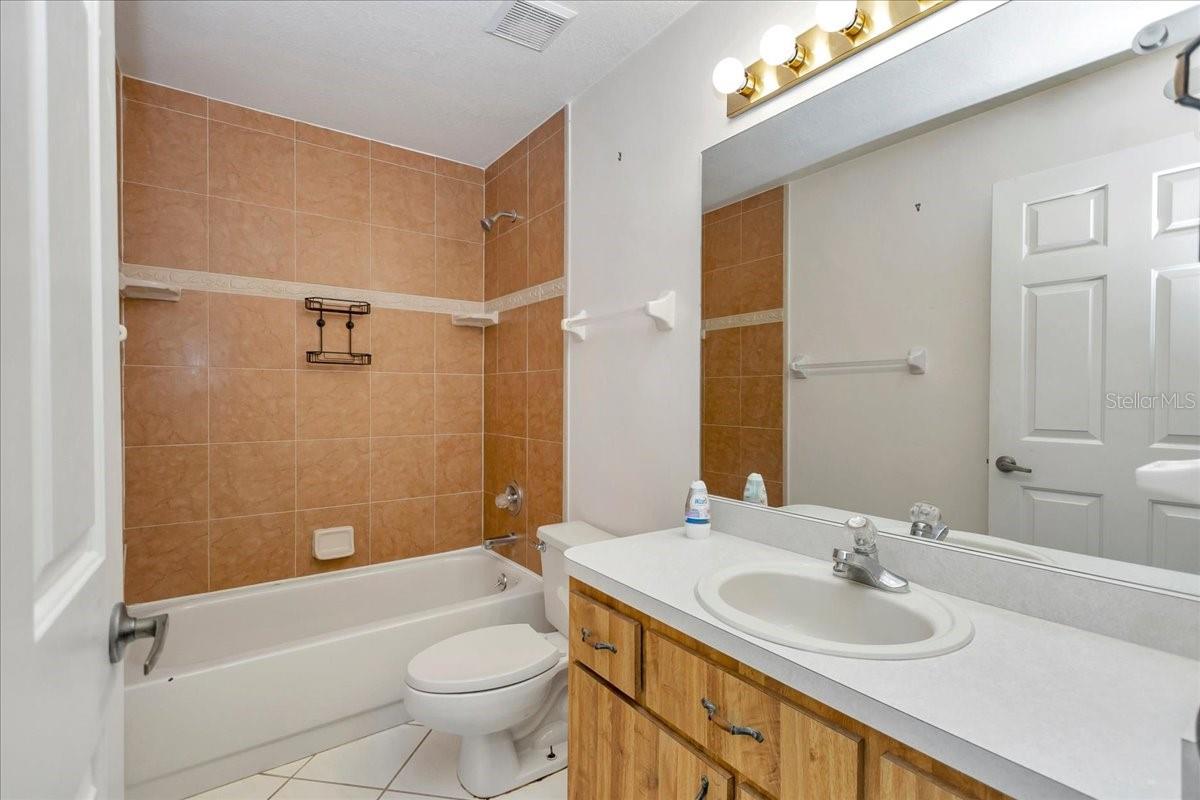 Image 12 of 29 For 5141 36th Avenue