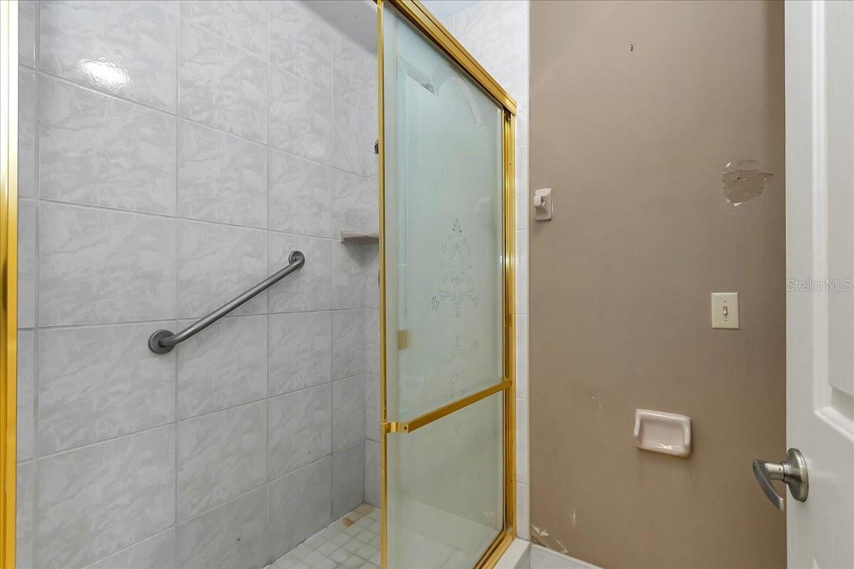 Image 16 of 29 For 5141 36th Avenue