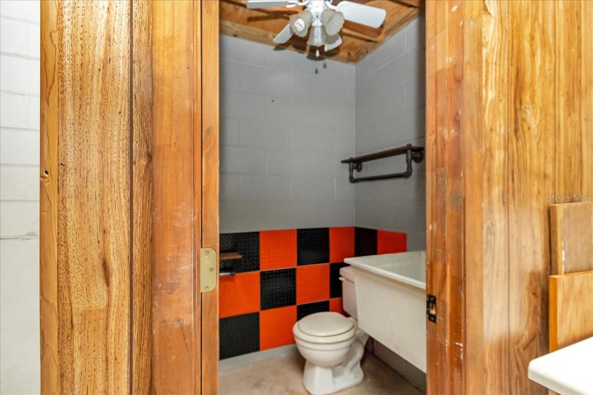 Image 20 of 29 For 5141 36th Avenue