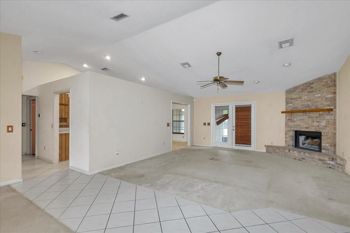 Image 4 of 29 For 5141 36th Avenue