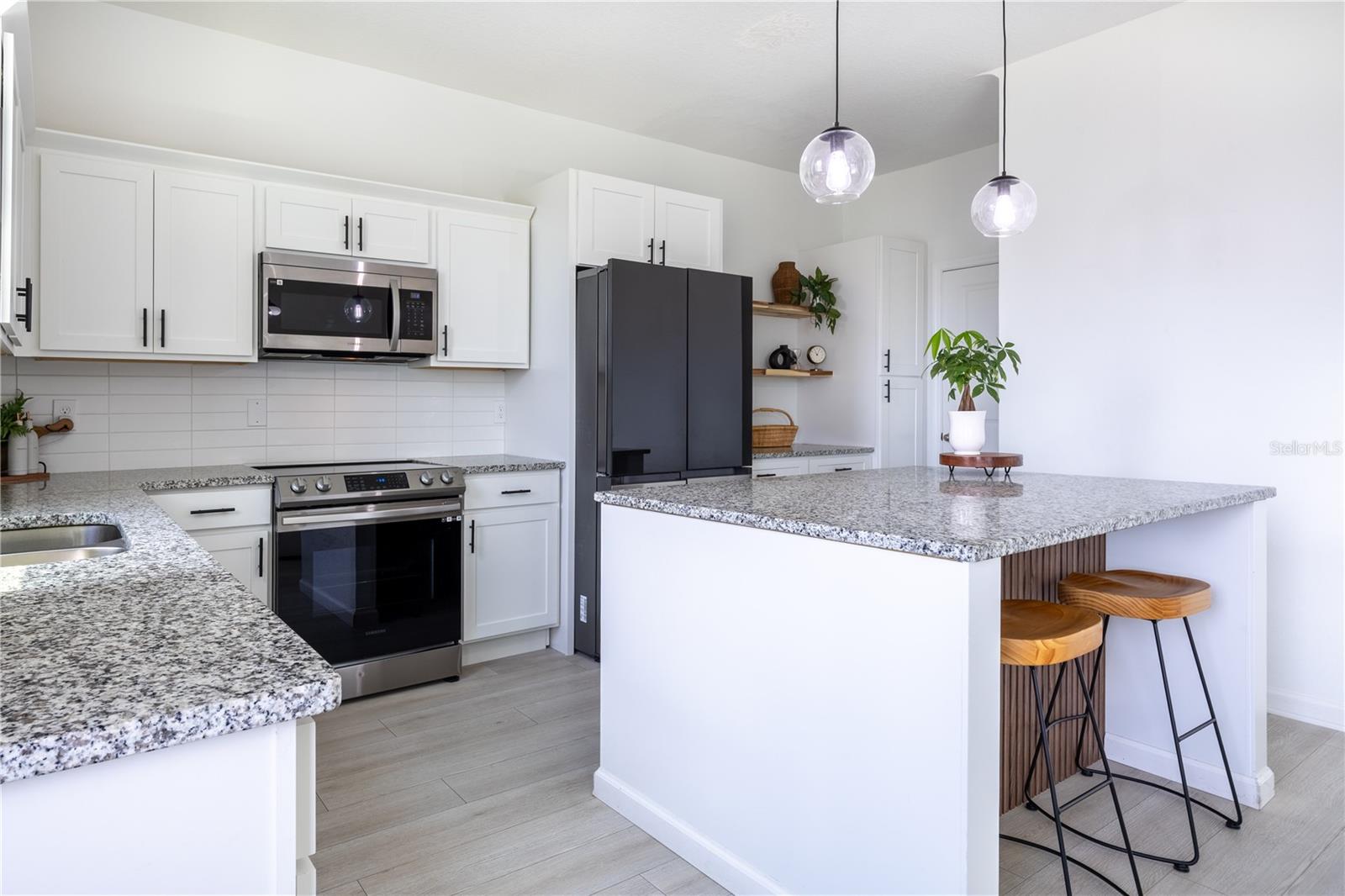 Image 17 of 28 For 8688 Sportsman Loop