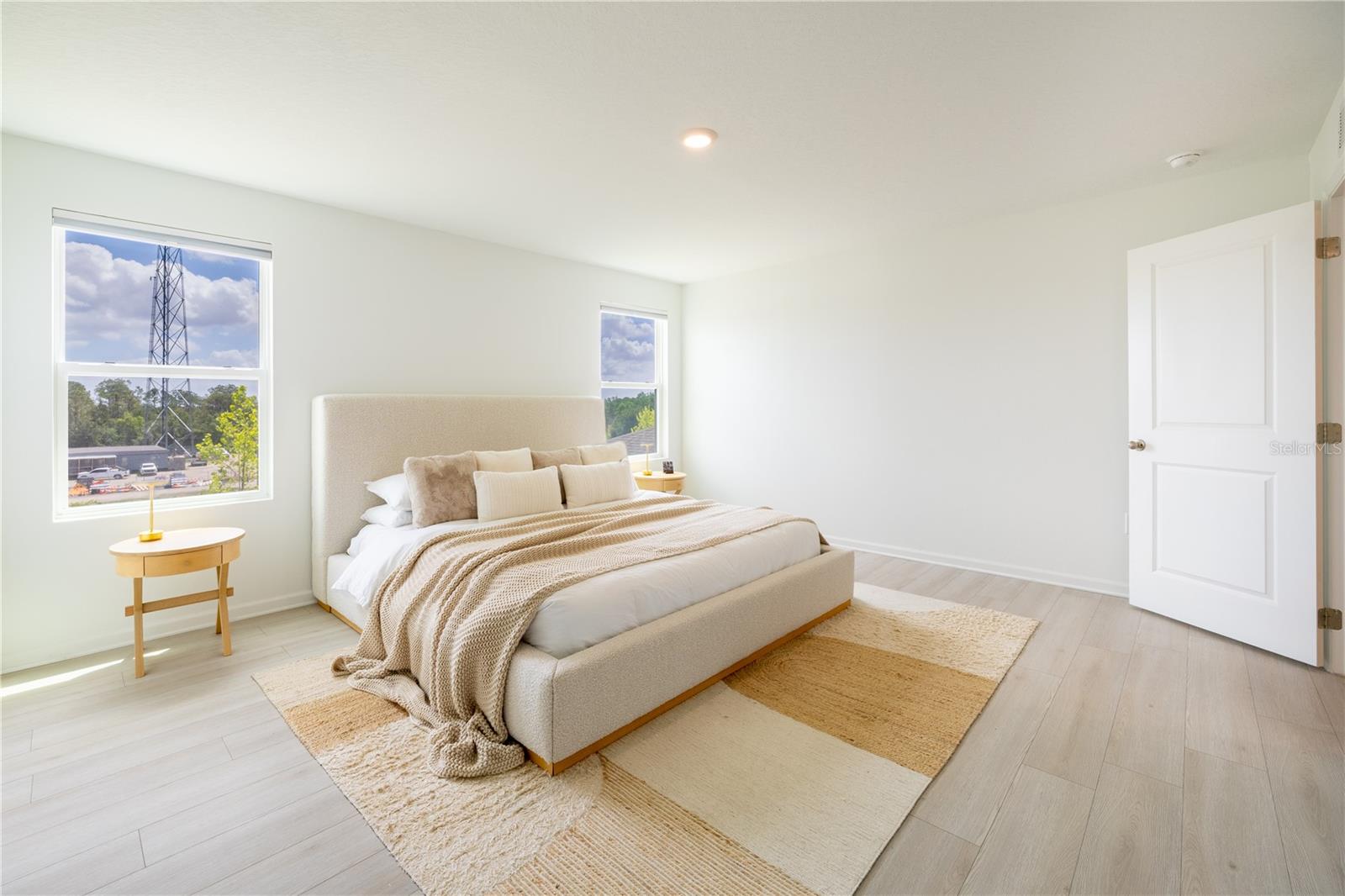 Image 22 of 28 For 8688 Sportsman Loop