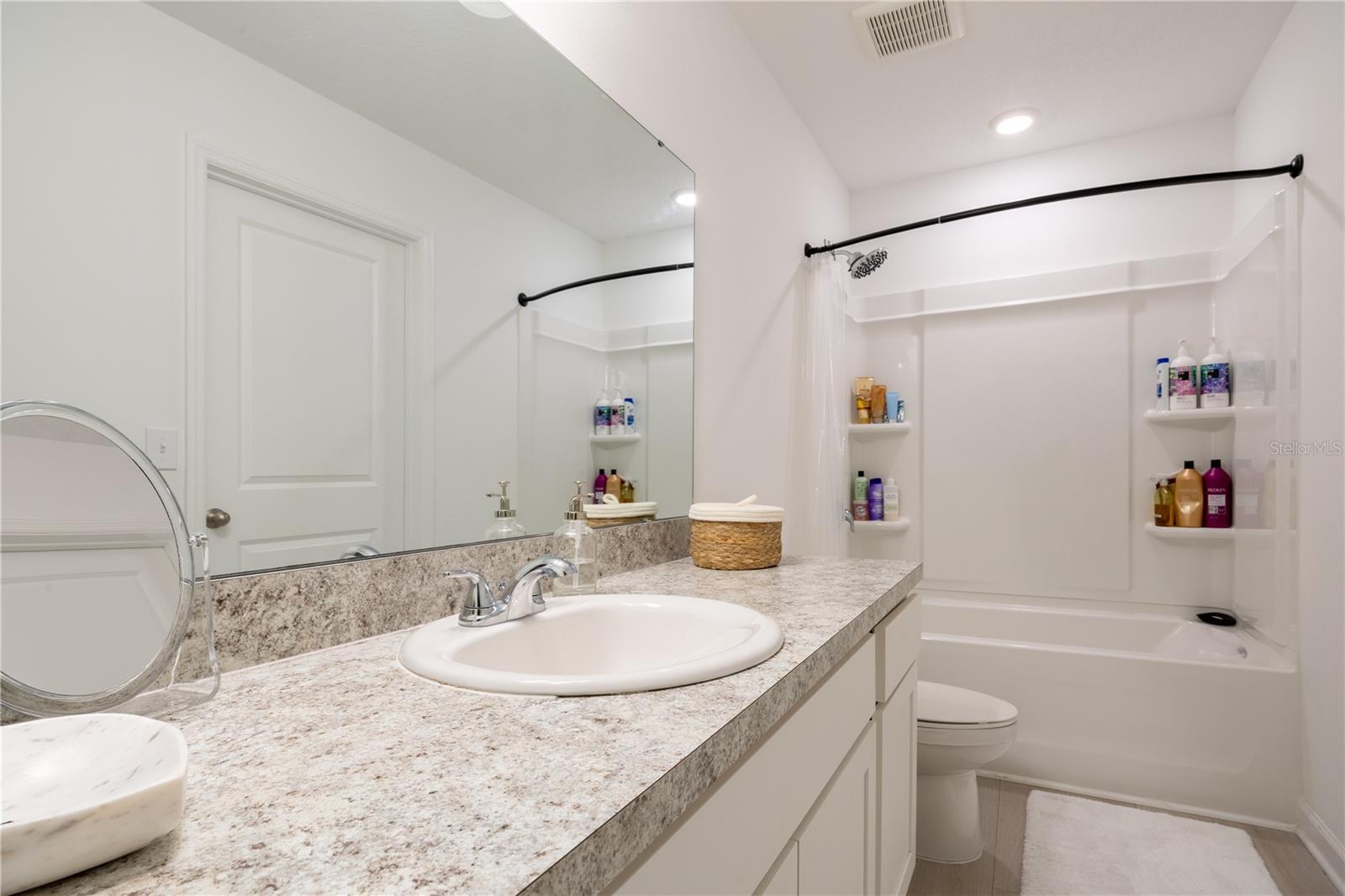 Image 26 of 28 For 8688 Sportsman Loop