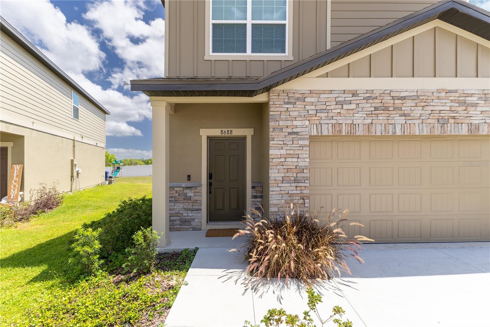 Image 4 of 28 For 8688 Sportsman Loop