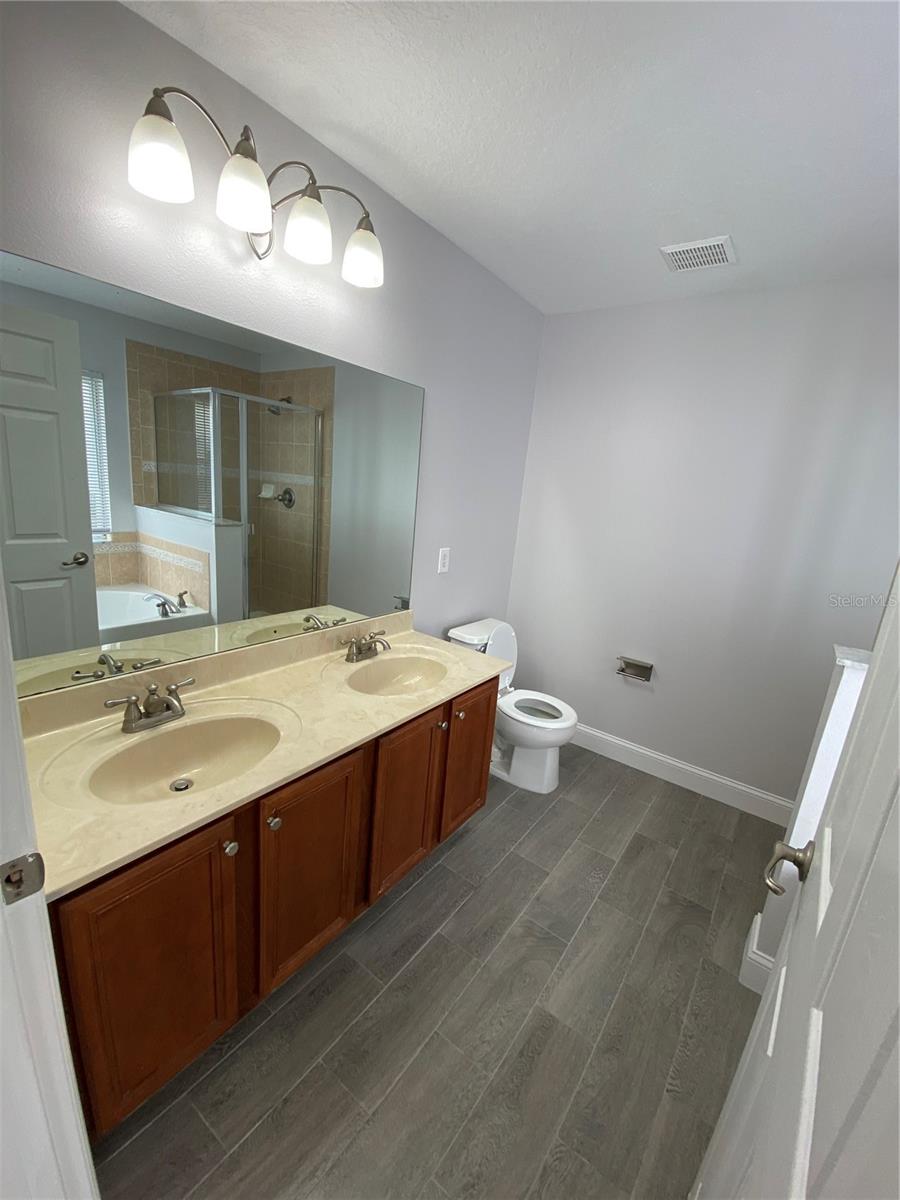 Image 25 of 64 For 319 Verdi Street