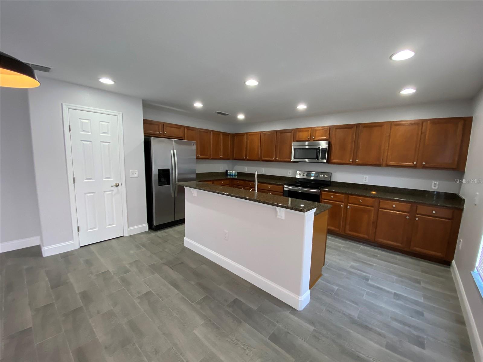 Image 37 of 64 For 319 Verdi Street