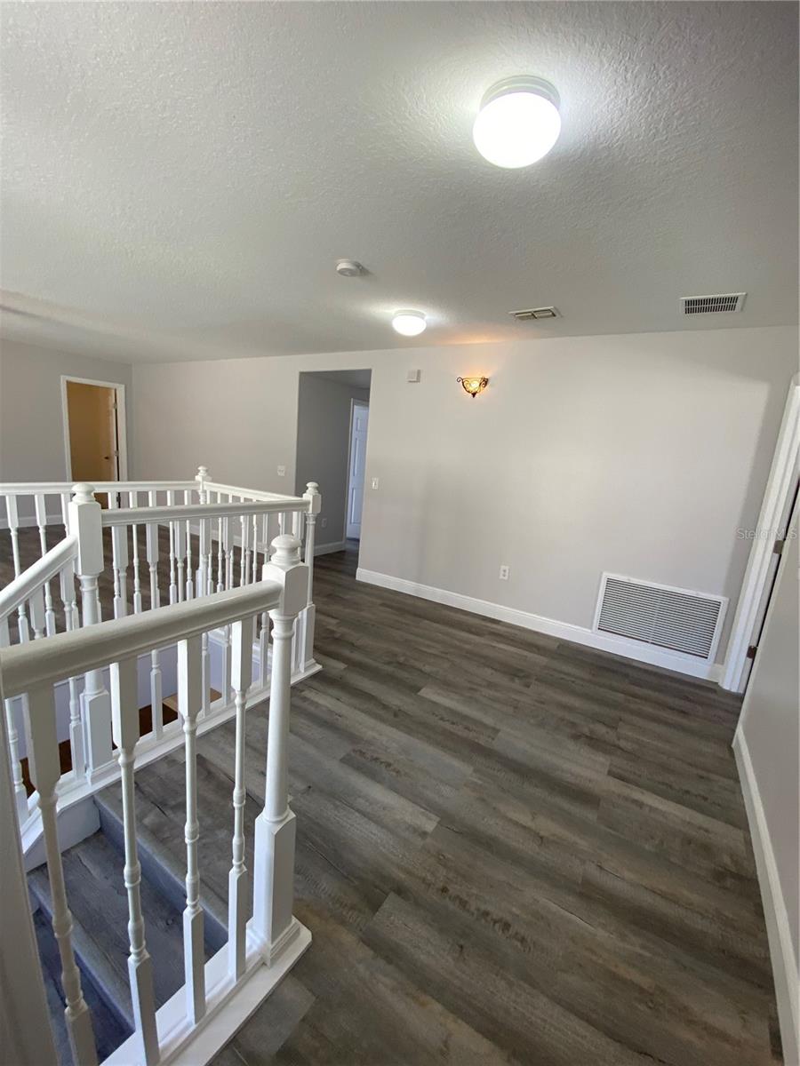 Image 56 of 64 For 319 Verdi Street