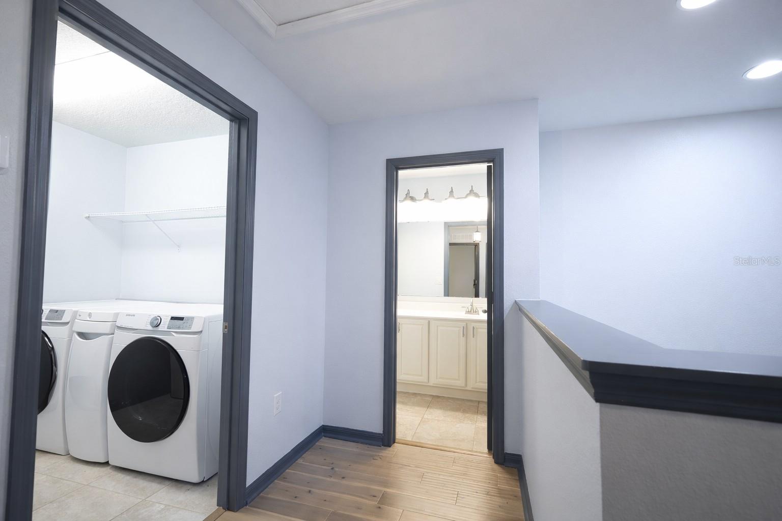 Listing photo id 19 for 2317 Avellino Avenue