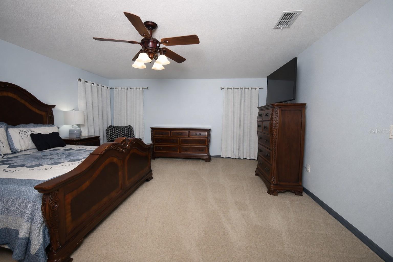 Listing photo id 27 for 2317 Avellino Avenue