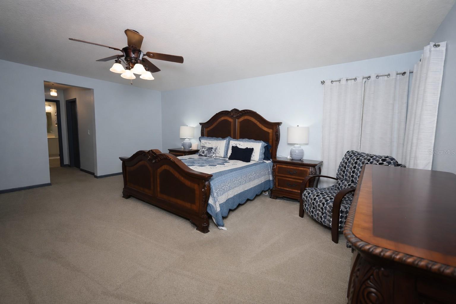 Listing photo id 28 for 2317 Avellino Avenue