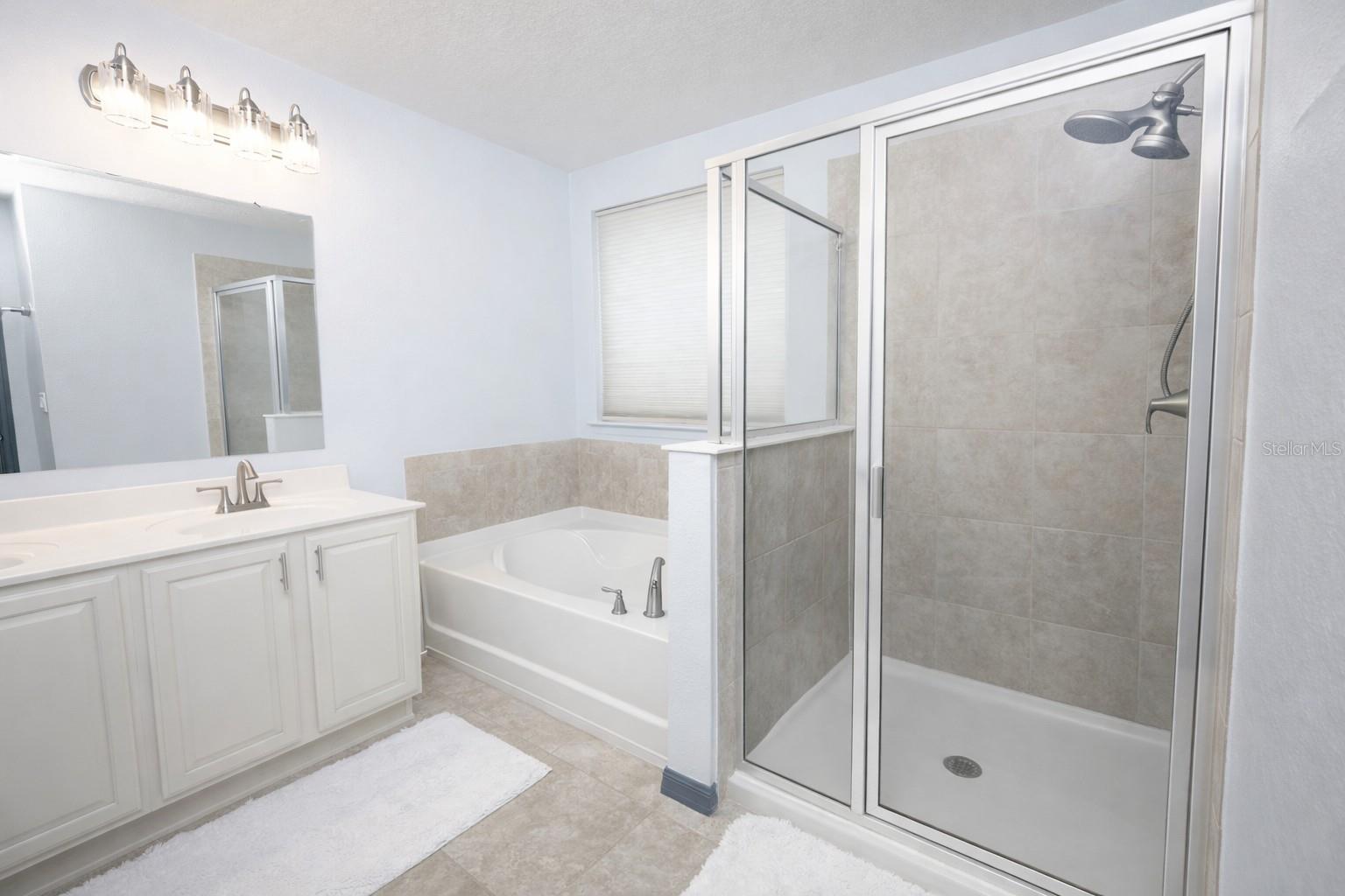 Listing photo id 31 for 2317 Avellino Avenue