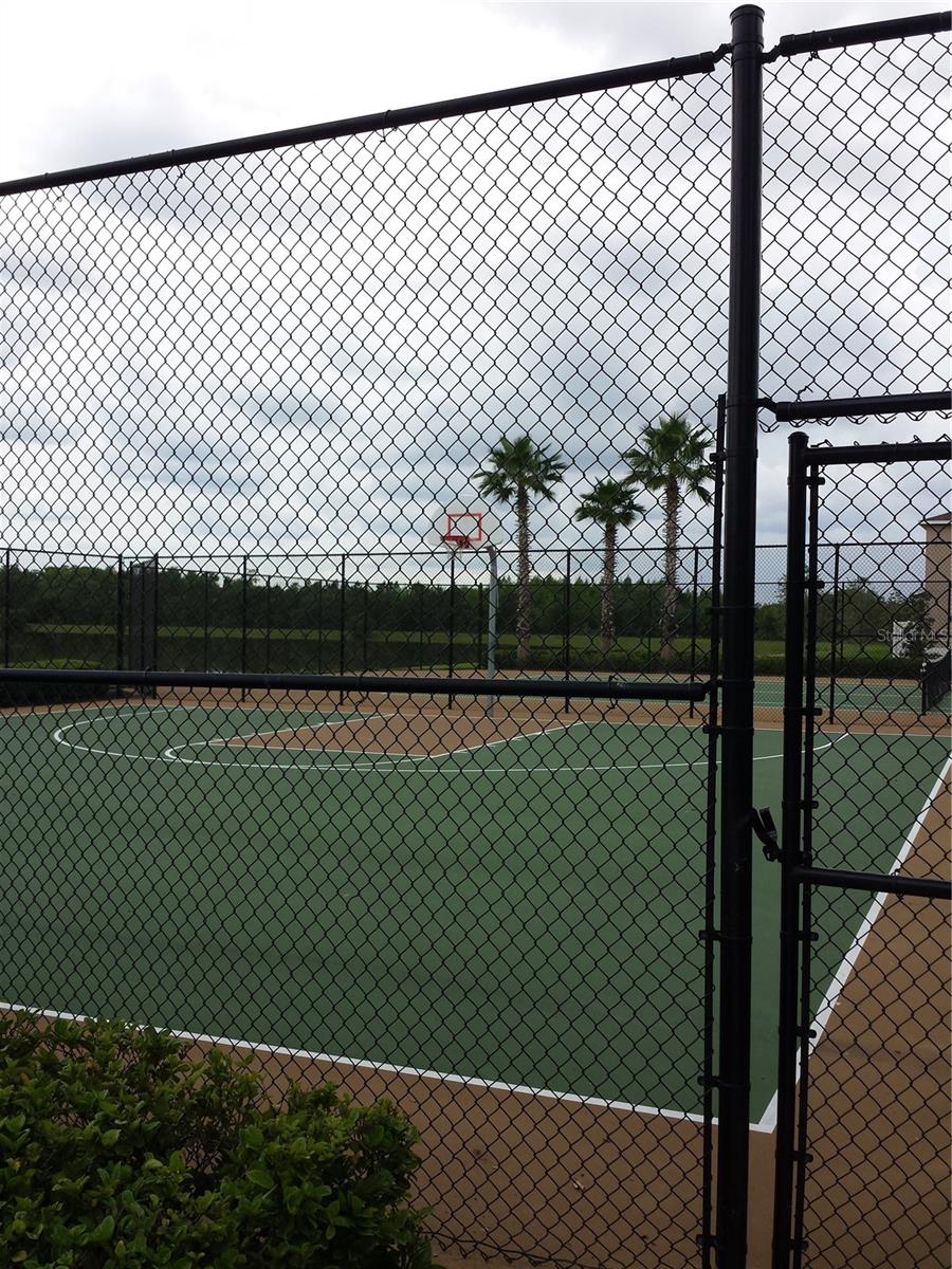 Image 17 of 18 For 11064 Savannah Landing Circle