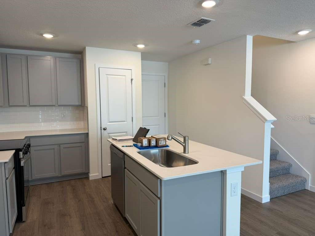 Image 5 of 21 For 4383 Hazel Street