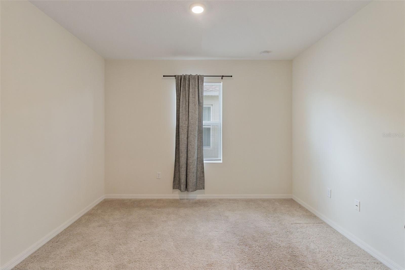 Image 13 of 30 For 4373 Deleon Street