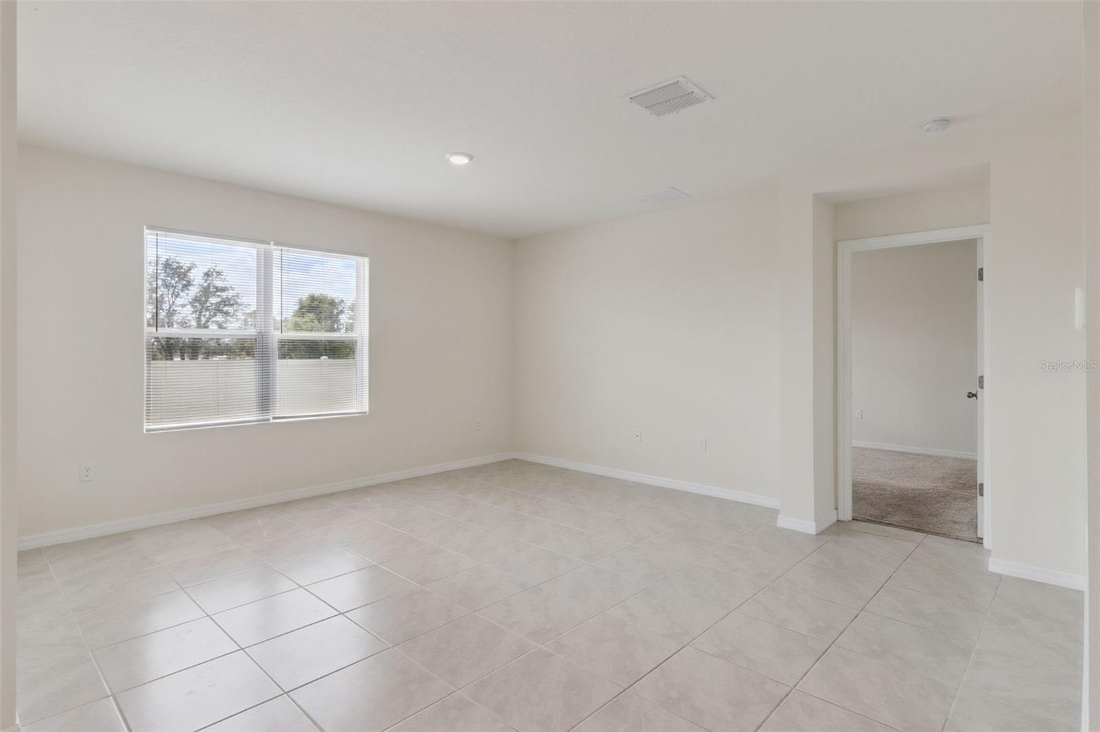 Image 3 of 30 For 4373 Deleon Street