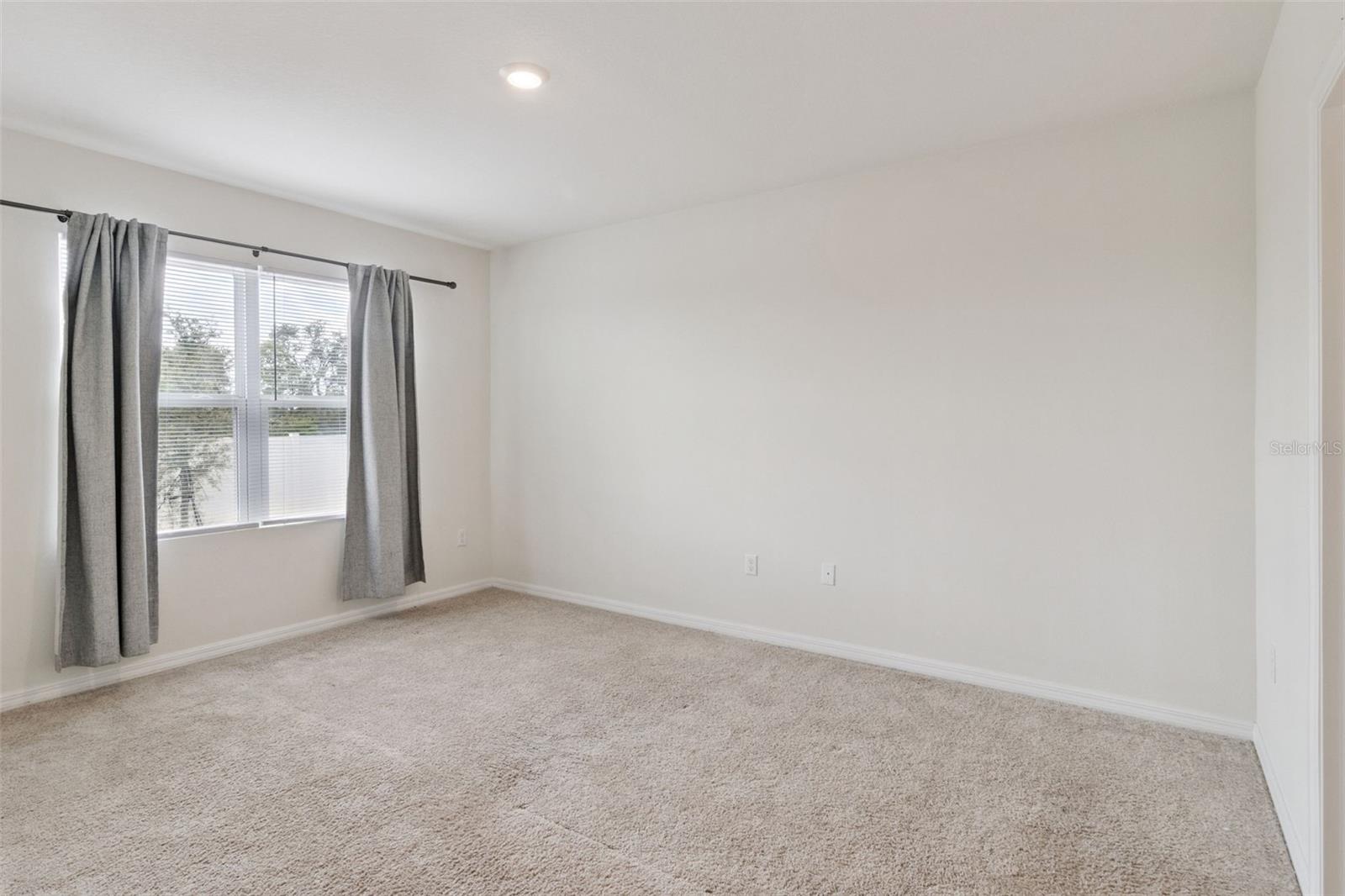 Image 9 of 30 For 4373 Deleon Street