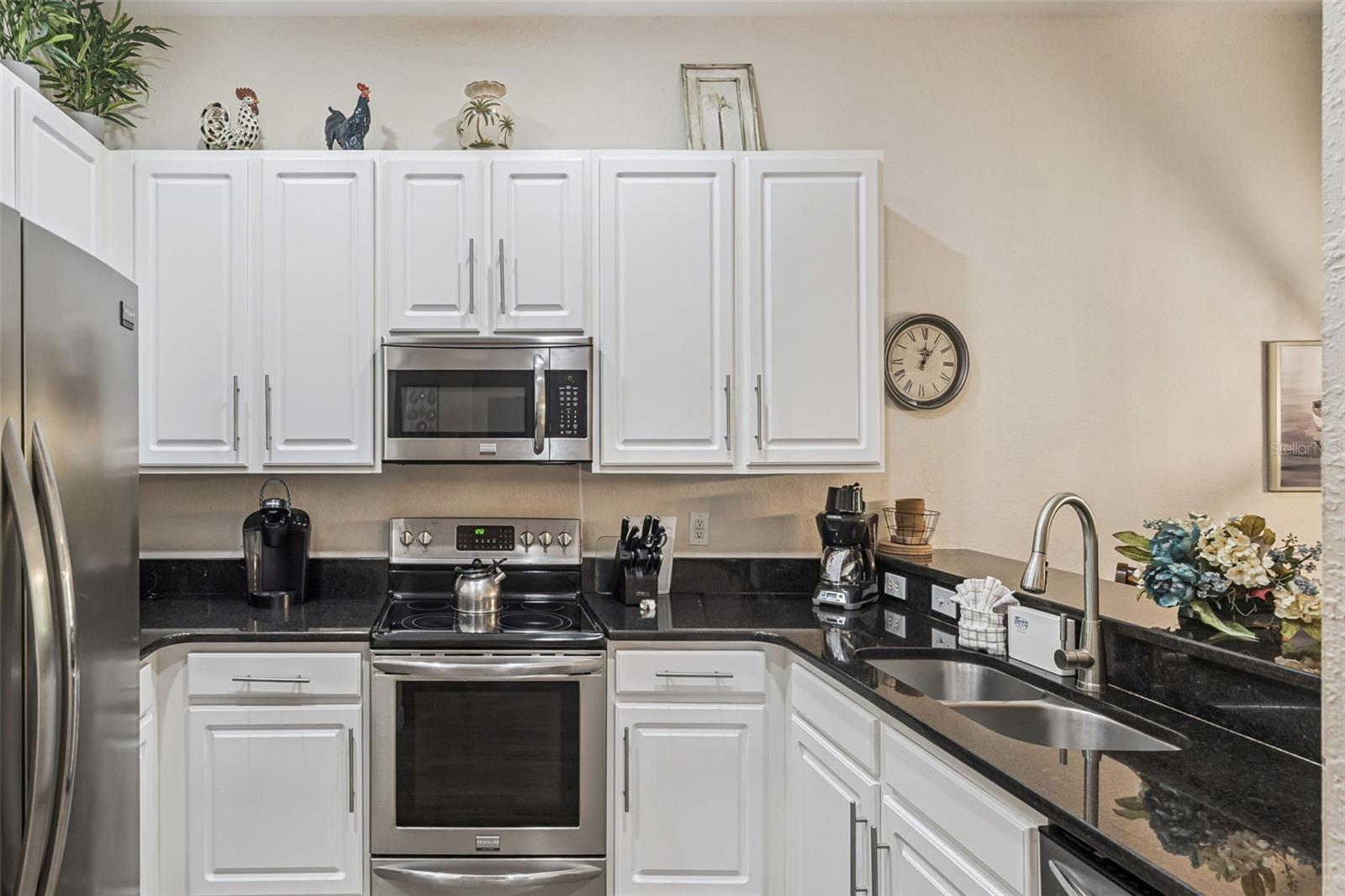 Image 14 of 57 For 810 Lucaya Loop