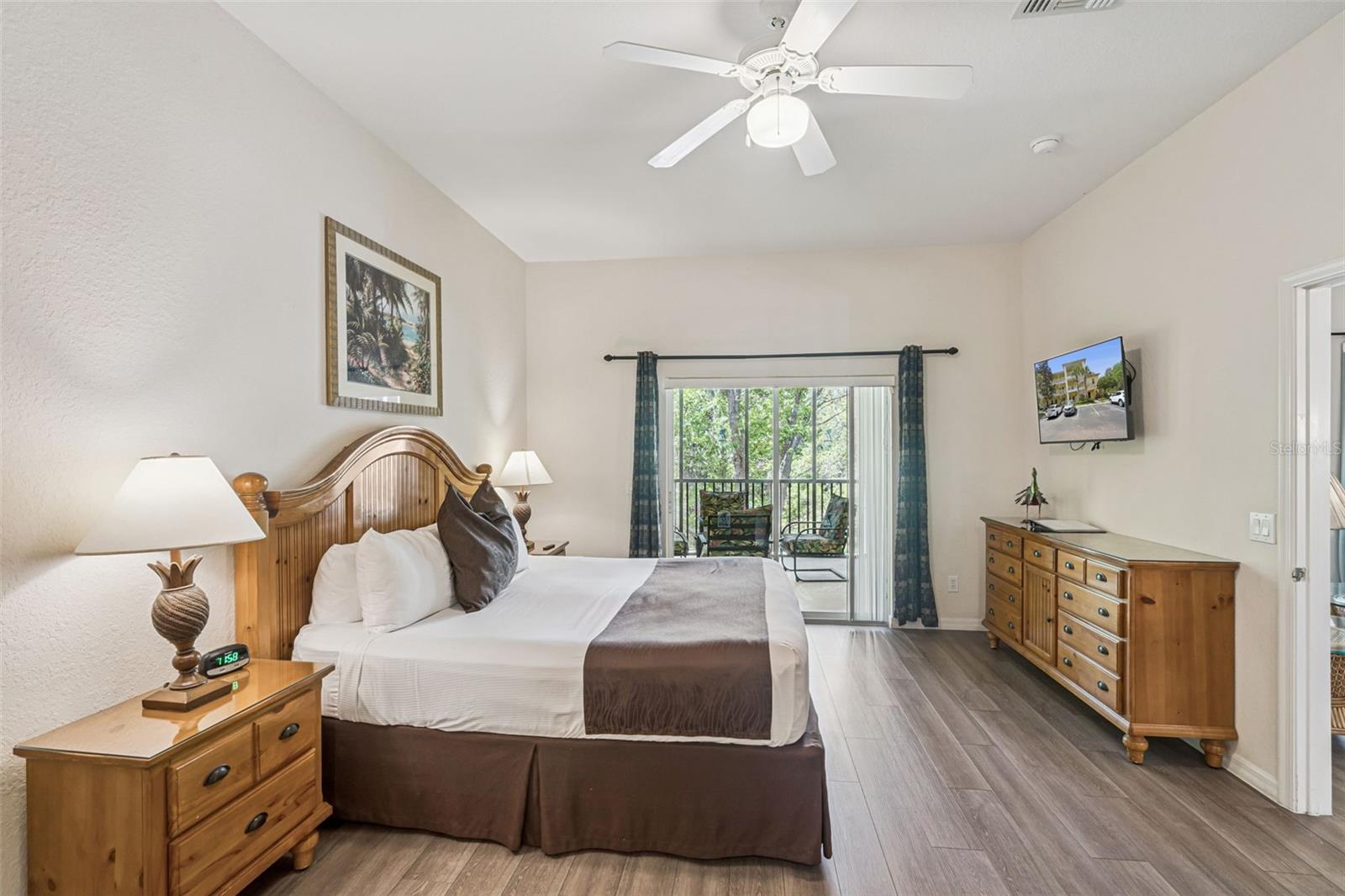 Image 16 of 57 For 810 Lucaya Loop