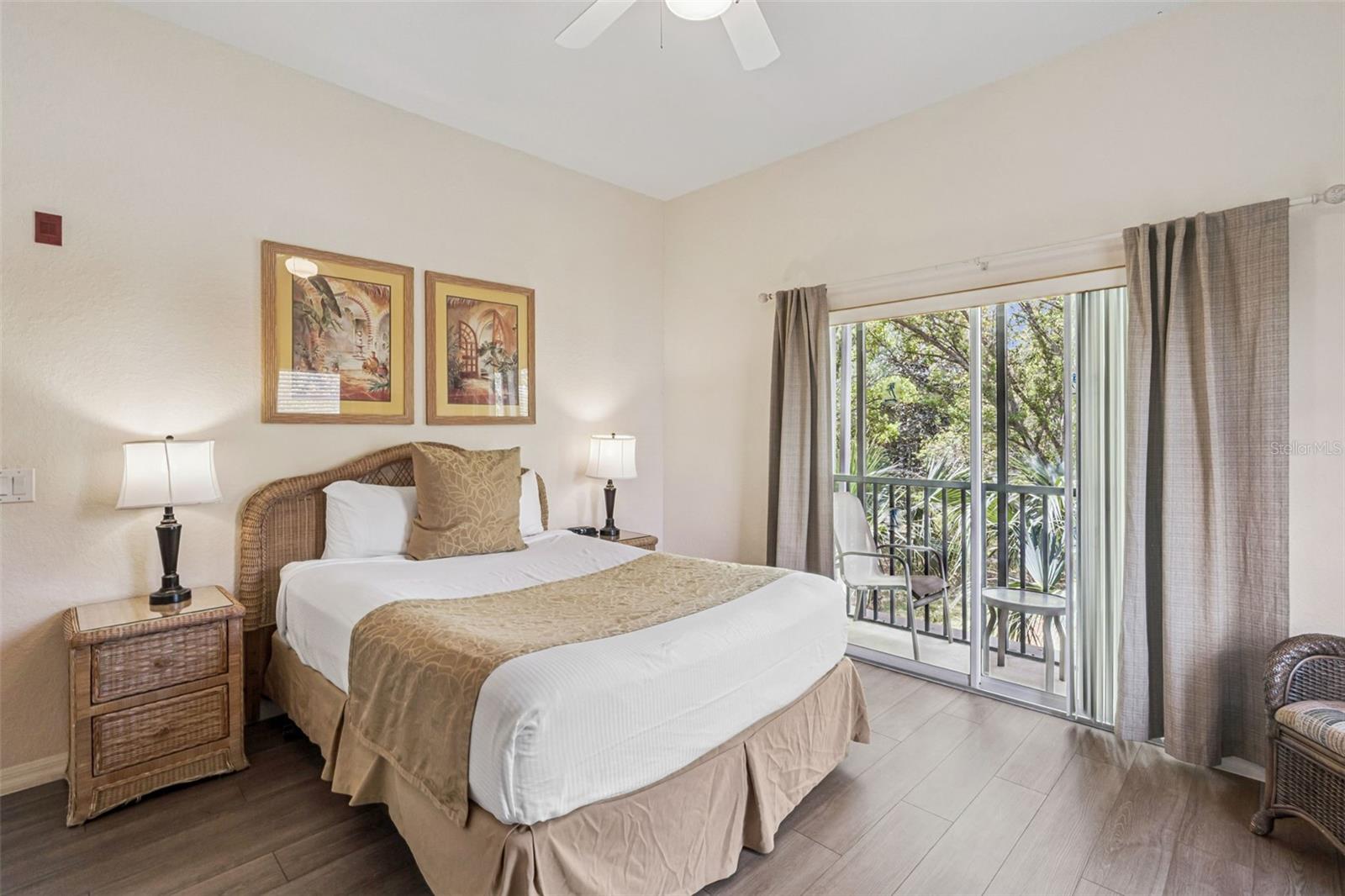 Image 20 of 57 For 810 Lucaya Loop