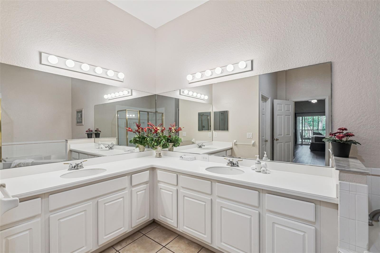 Image 26 of 57 For 810 Lucaya Loop