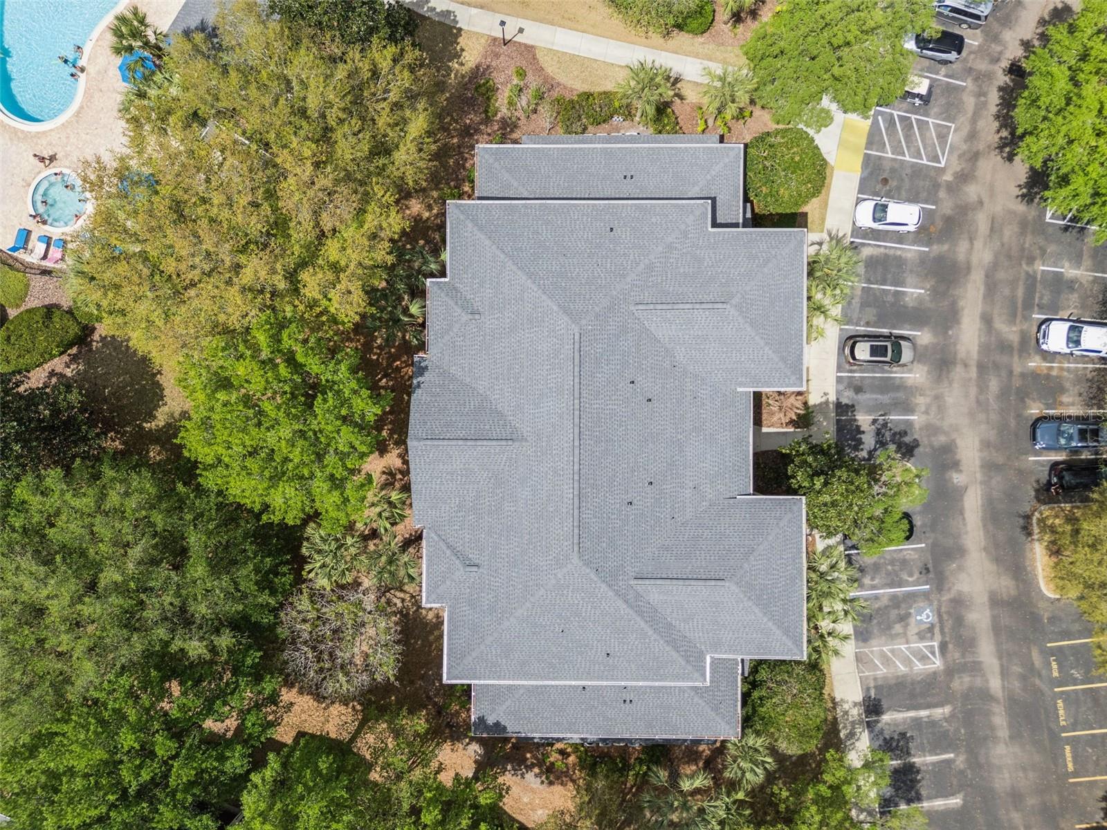 Image 32 of 57 For 810 Lucaya Loop