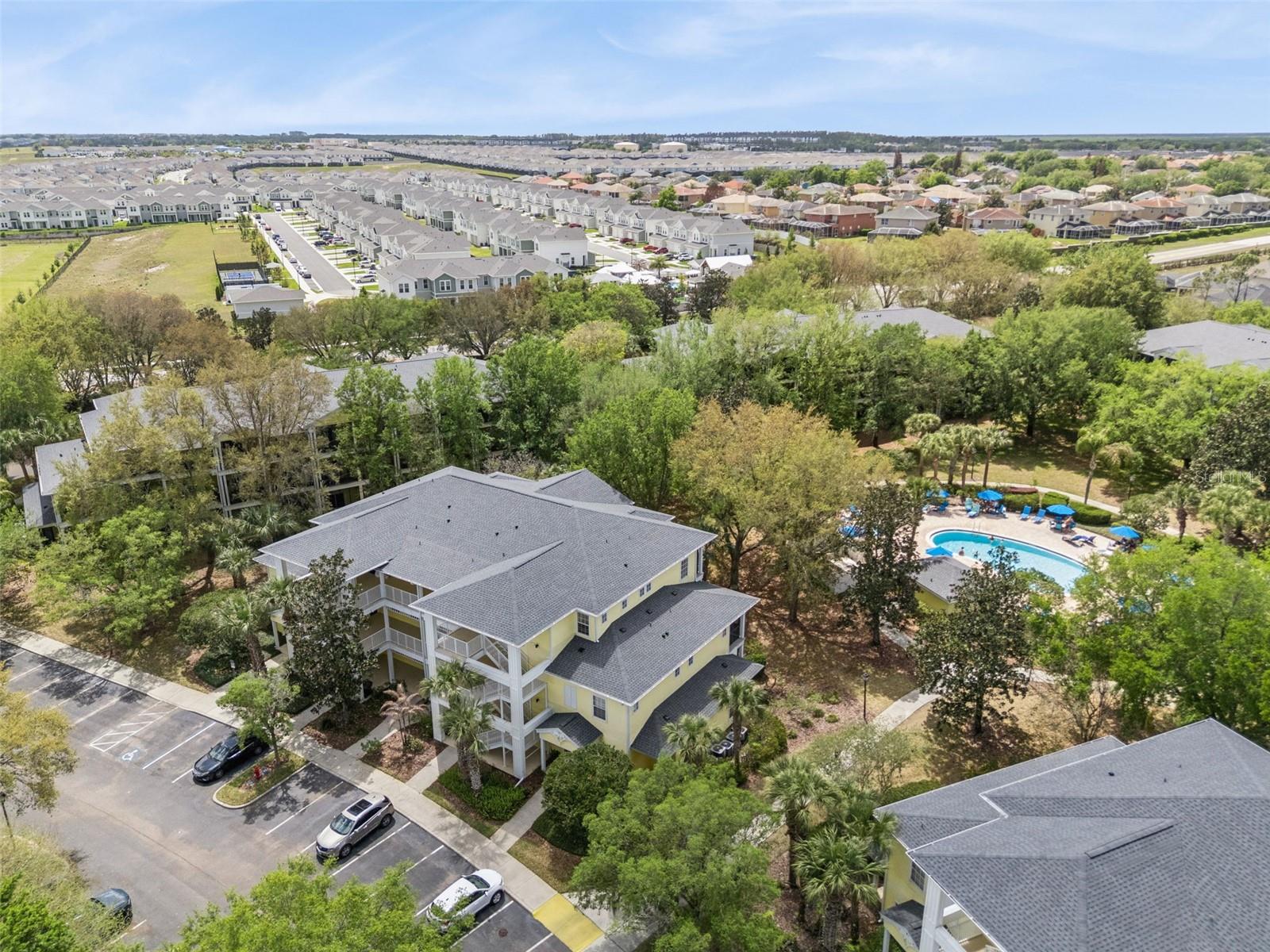 Image 33 of 57 For 810 Lucaya Loop