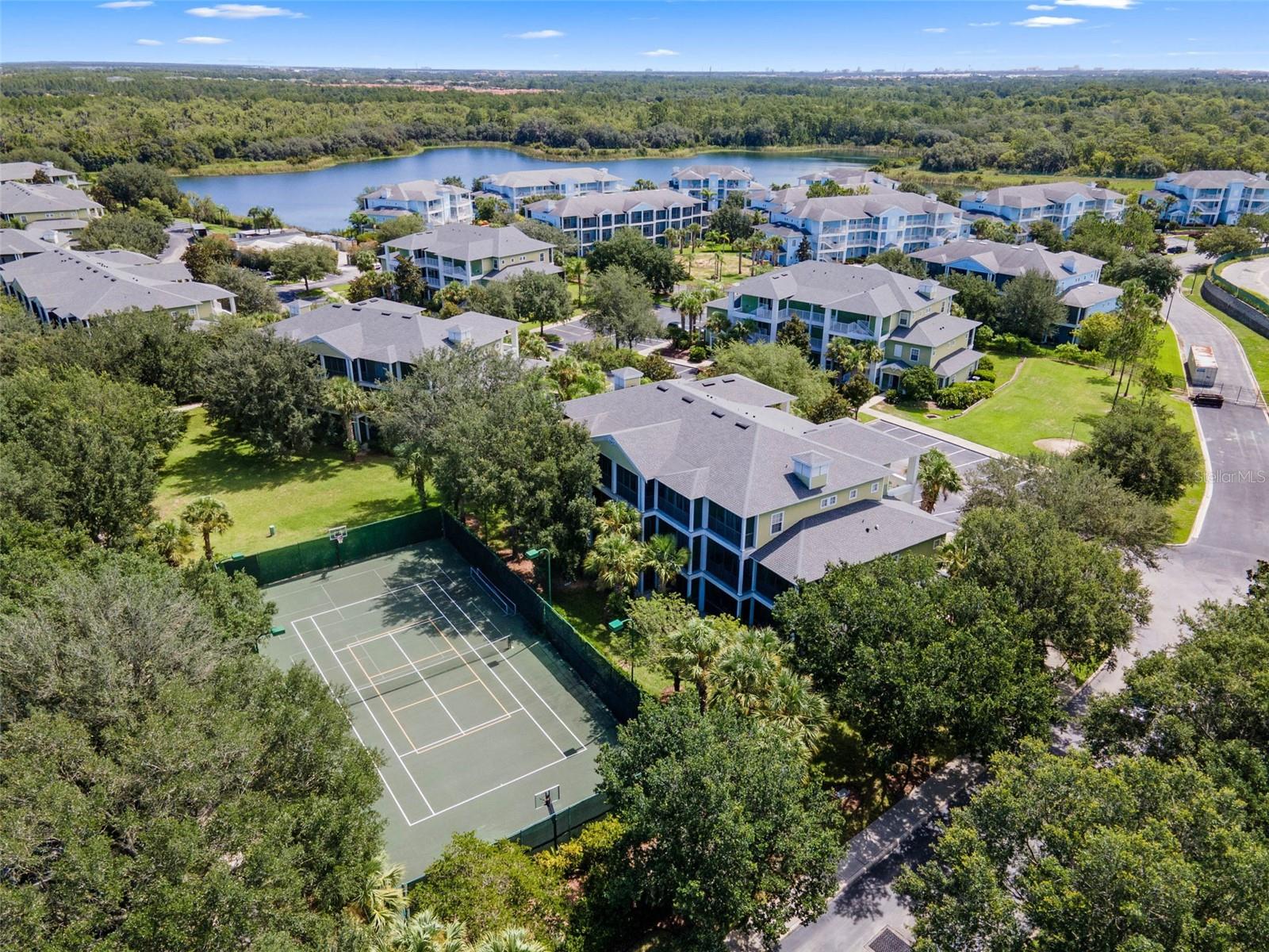 Image 38 of 57 For 810 Lucaya Loop