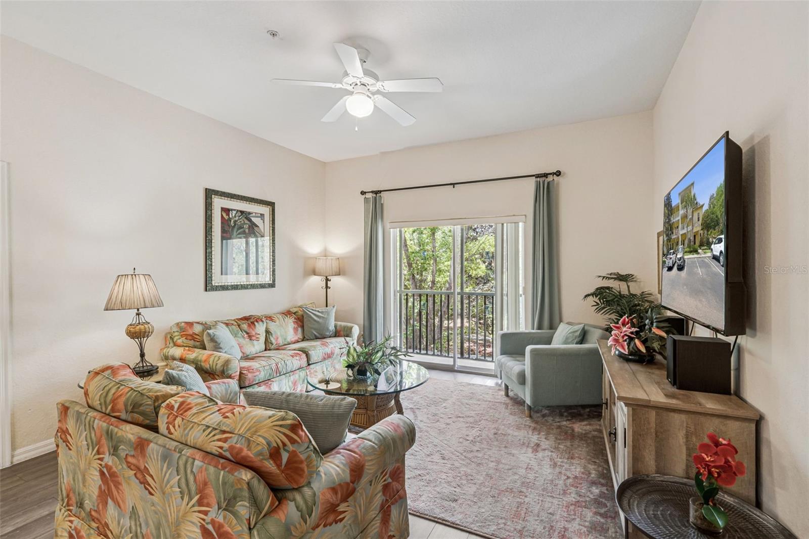 Image 9 of 57 For 810 Lucaya Loop