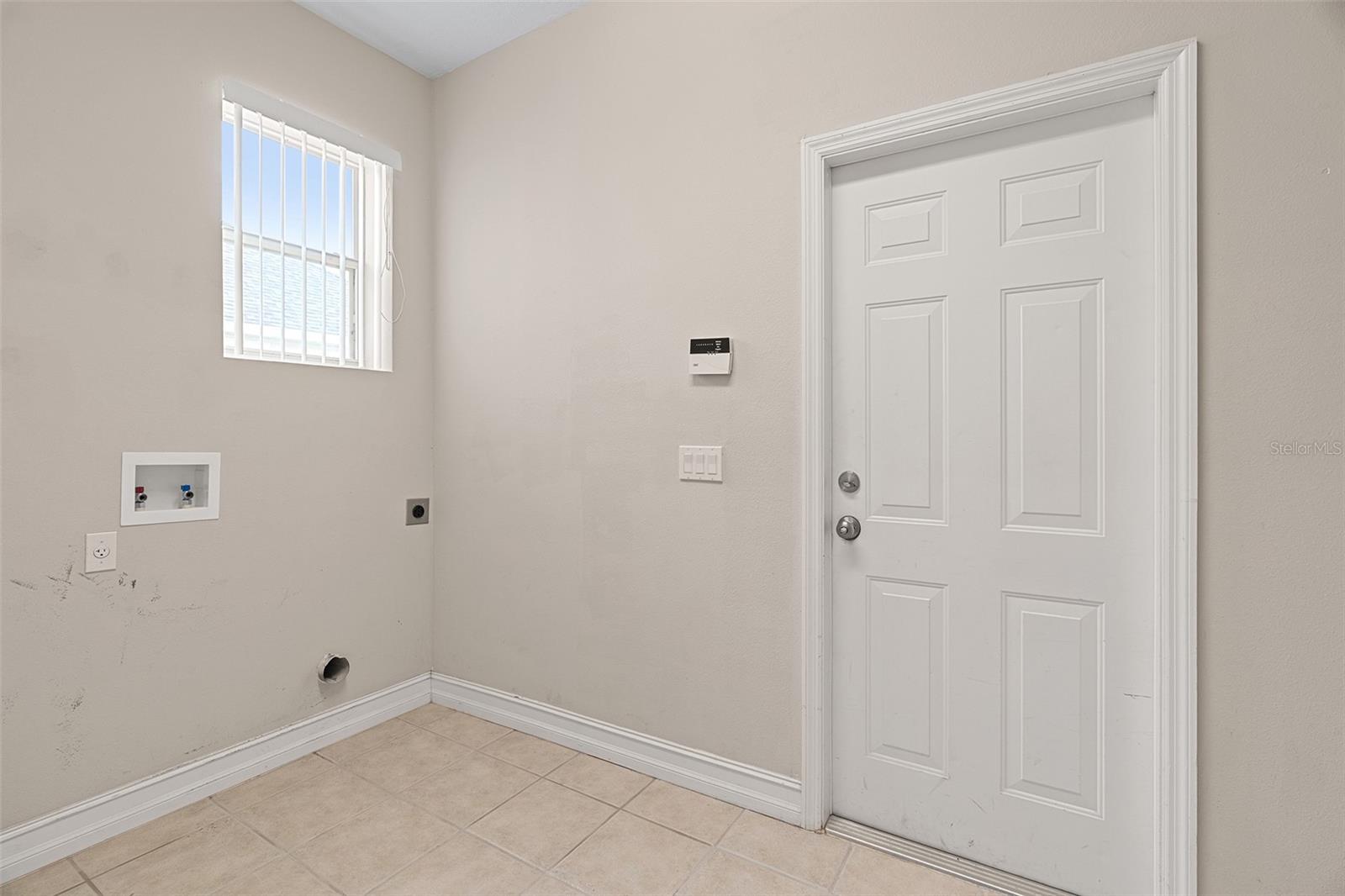 Image 16 of 72 For 3335 Primrose Willow Dr