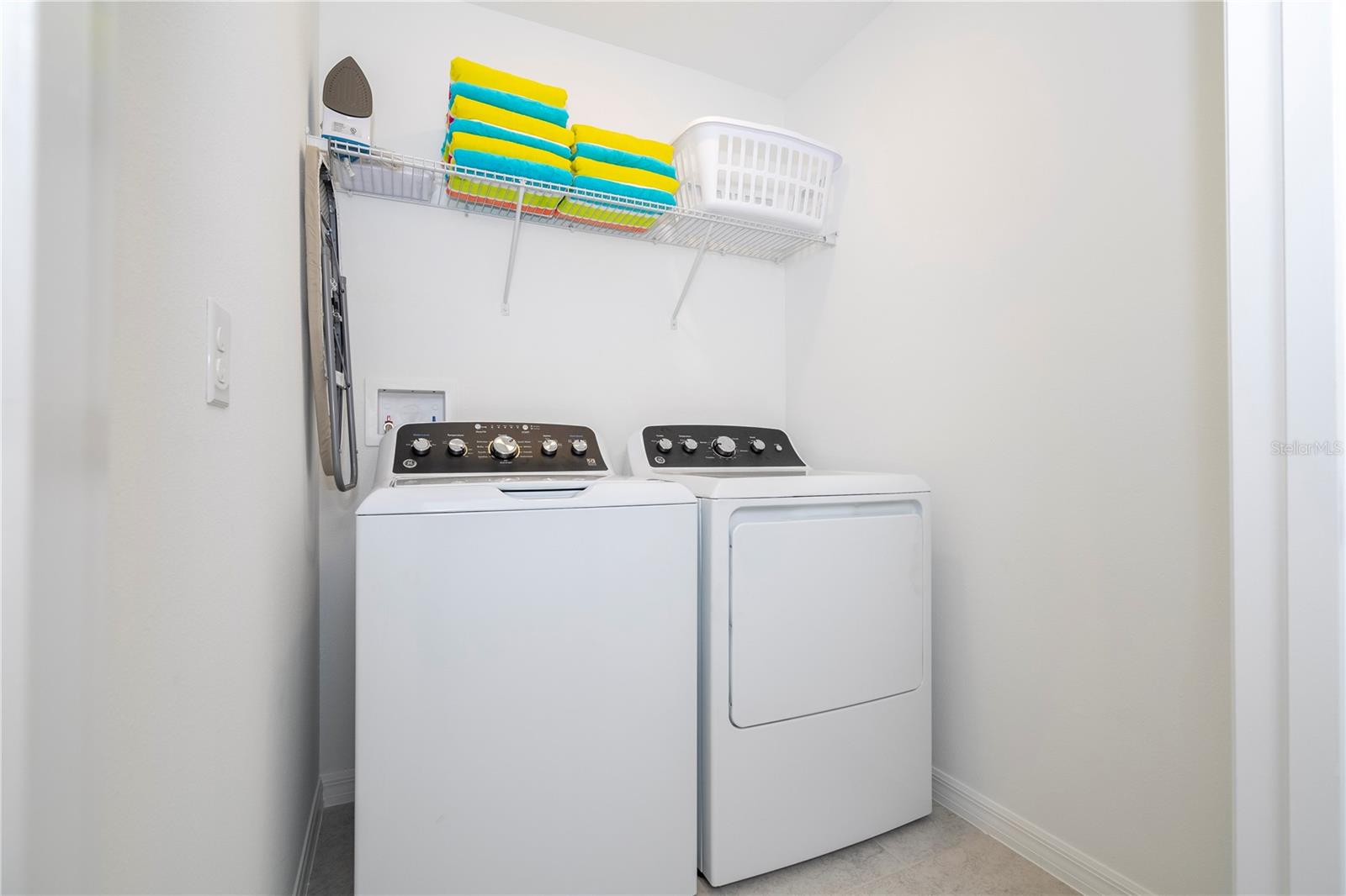 Image 17 of 51 For 686 Longboat Drive