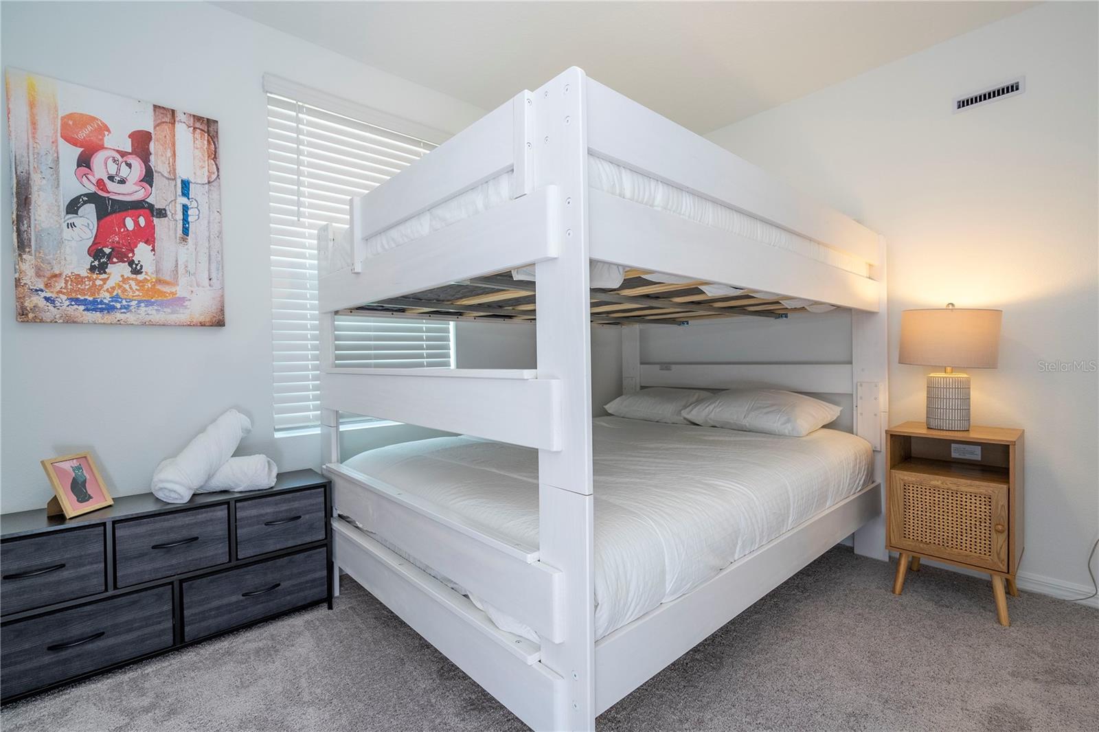 Image 18 of 51 For 686 Longboat Drive