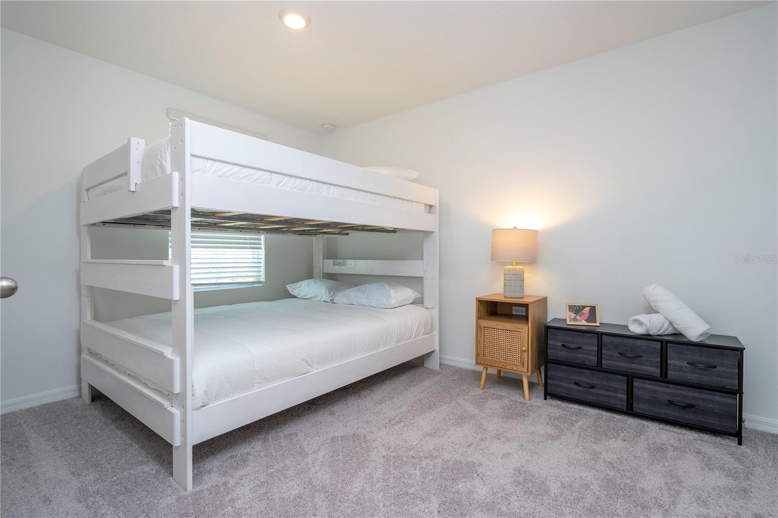 Image 23 of 51 For 686 Longboat Drive