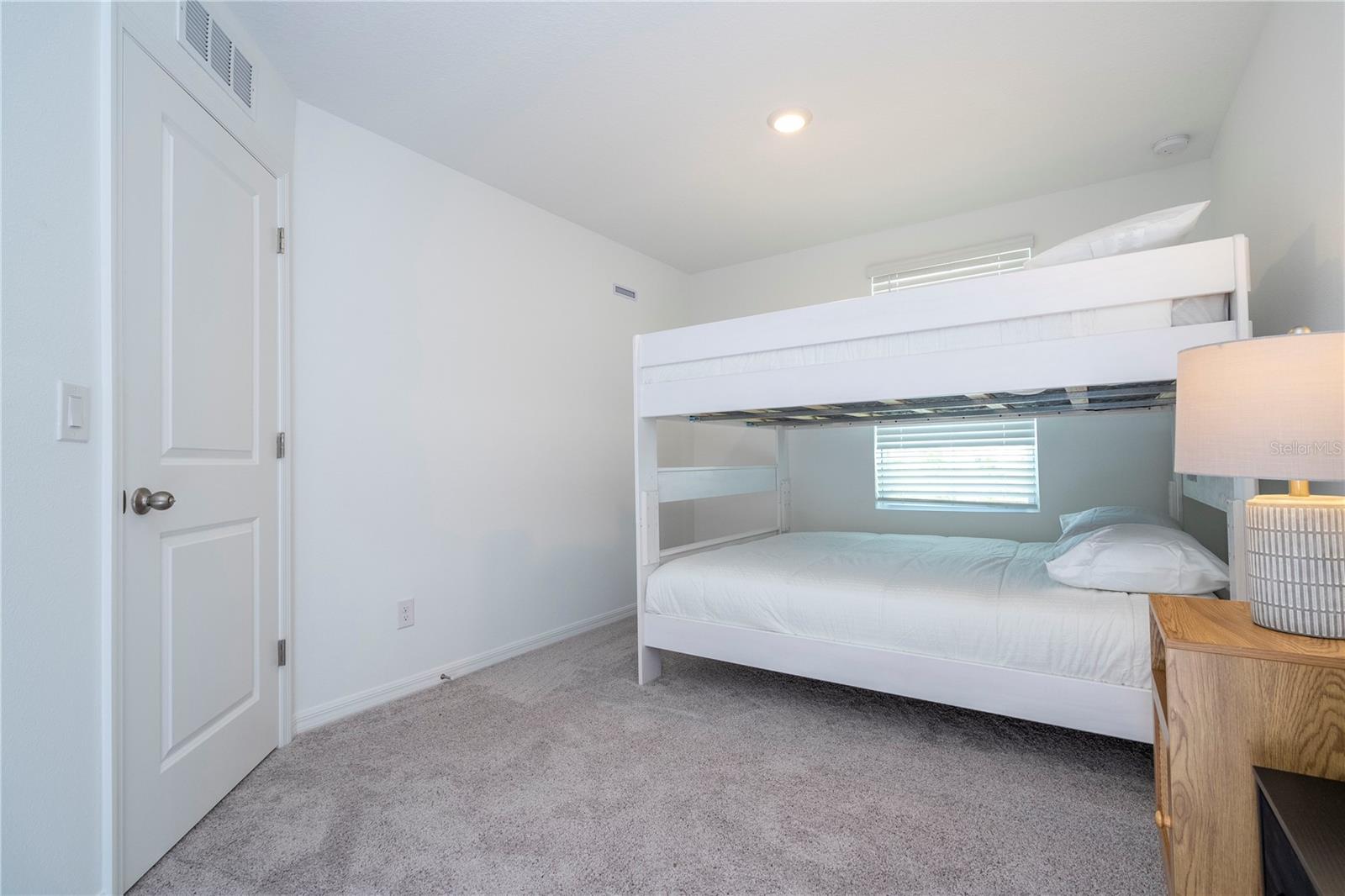 Image 33 of 51 For 686 Longboat Drive