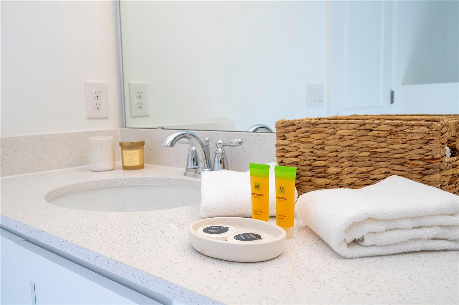 Image 36 of 51 For 686 Longboat Drive