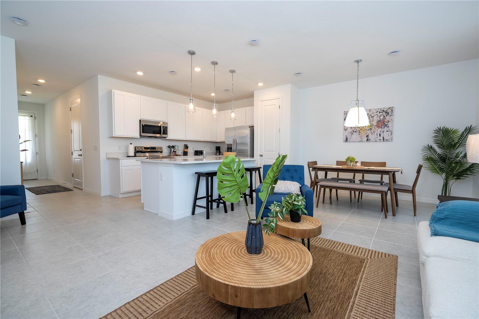 Image 6 of 51 For 686 Longboat Drive