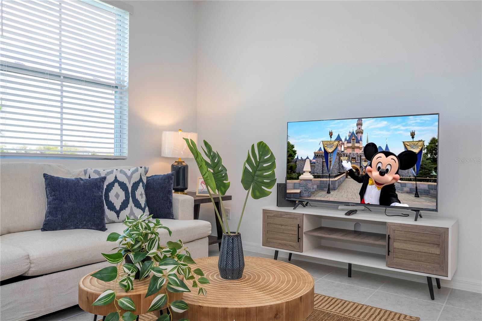 Image 7 of 51 For 686 Longboat Drive