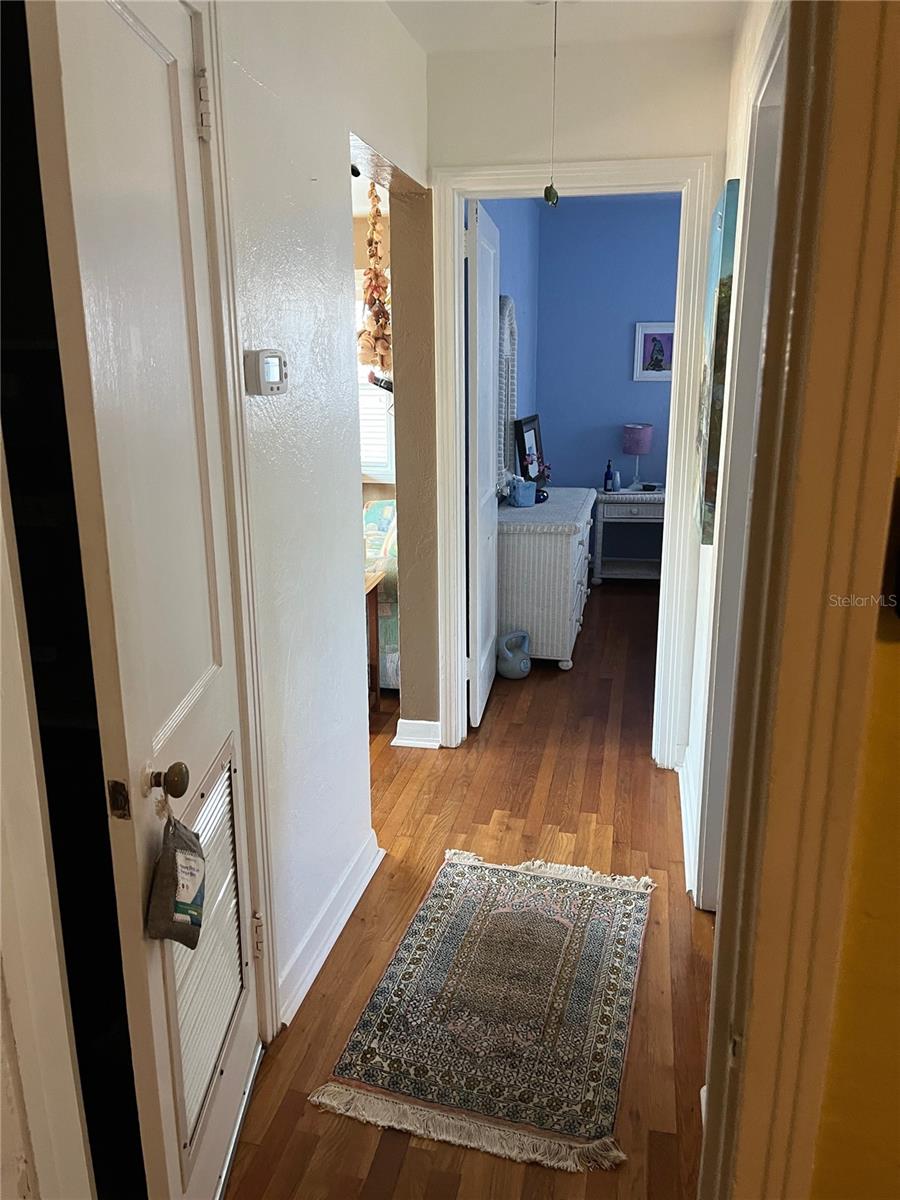 Image 18 of 19 For 328 Sears Avenue