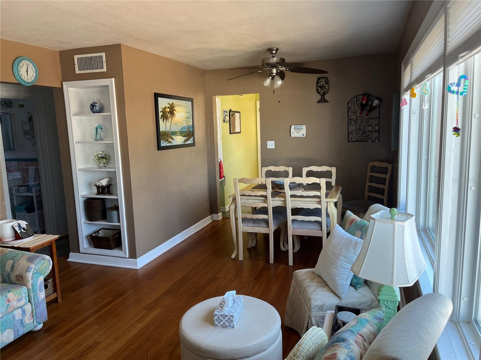 Image 6 of 19 For 328 Sears Avenue